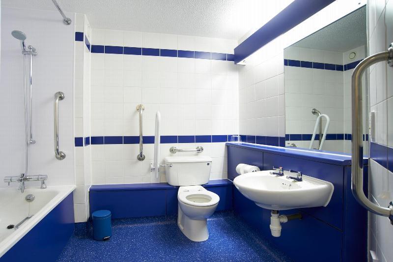 Travelodge Barnsley Bagian luar foto